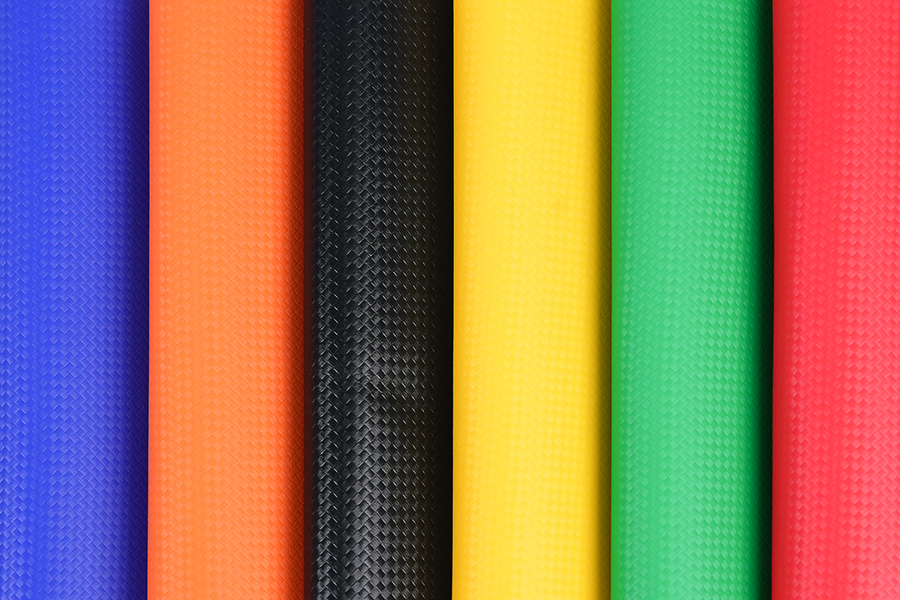 Sweat-Proof Wear-Resistant Leathar Sintéiseach Le haghaidh Trealamh Folláine