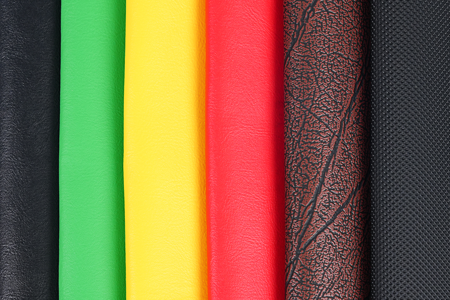 Sweat-Proof Wear-Resistant Leathar Sintéiseach Le haghaidh Trealamh Folláine